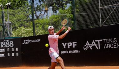 La promesa del tenis argentino que mide casi 2 metros y usa un golpe en peligro de extinción: “Siempre miré mucho a Federer y a Del Potro”