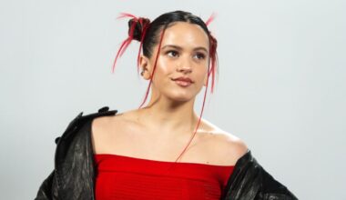 Rosalía y Lola Bahía, pilladas paseando por París