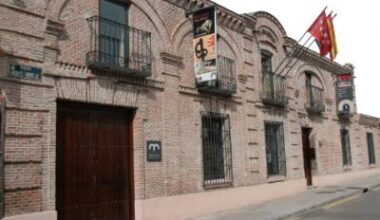 El Ayuntamiento organiza visitas guiadas gratuitas por el Móstoles Monumental un domingo al mes