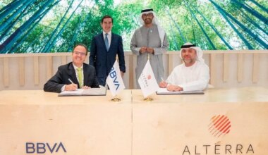 BBVA se alía con el fondo emiratí Altérra y anuncia una inversión de 215 millones de euros para invertir conjuntamente en sostenibilidad - El Mundo