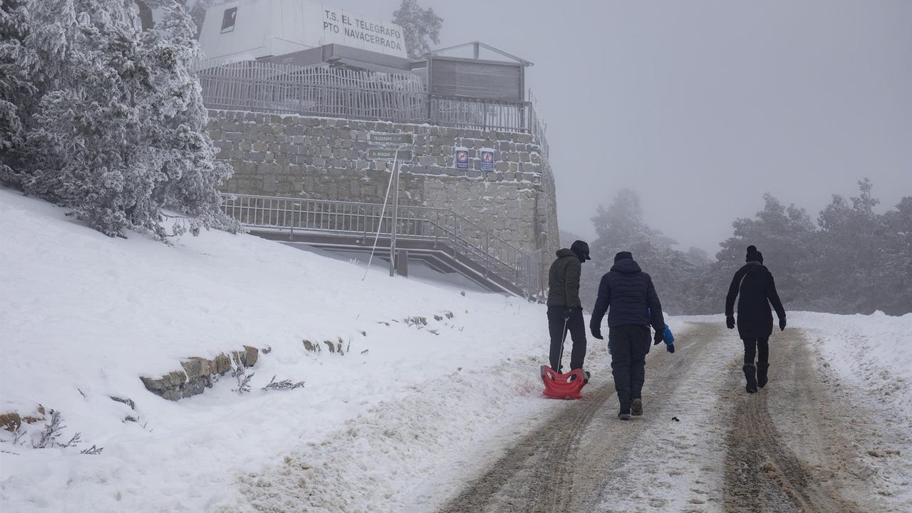 la AEMET avisa de copiosas nevadas, fuertes vientos y lluvias persistentes