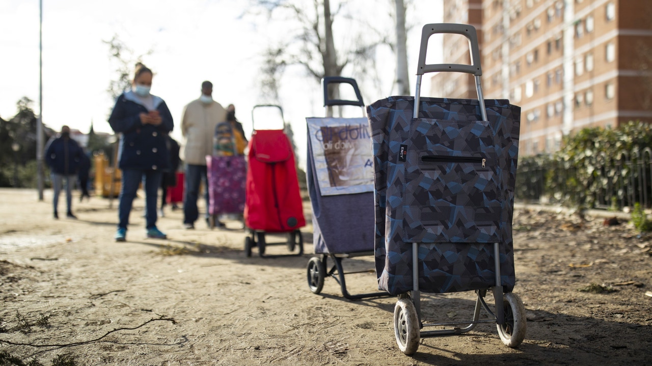 cómo pueden solicitarlo los mayores de 23 años que aún viven con sus padres