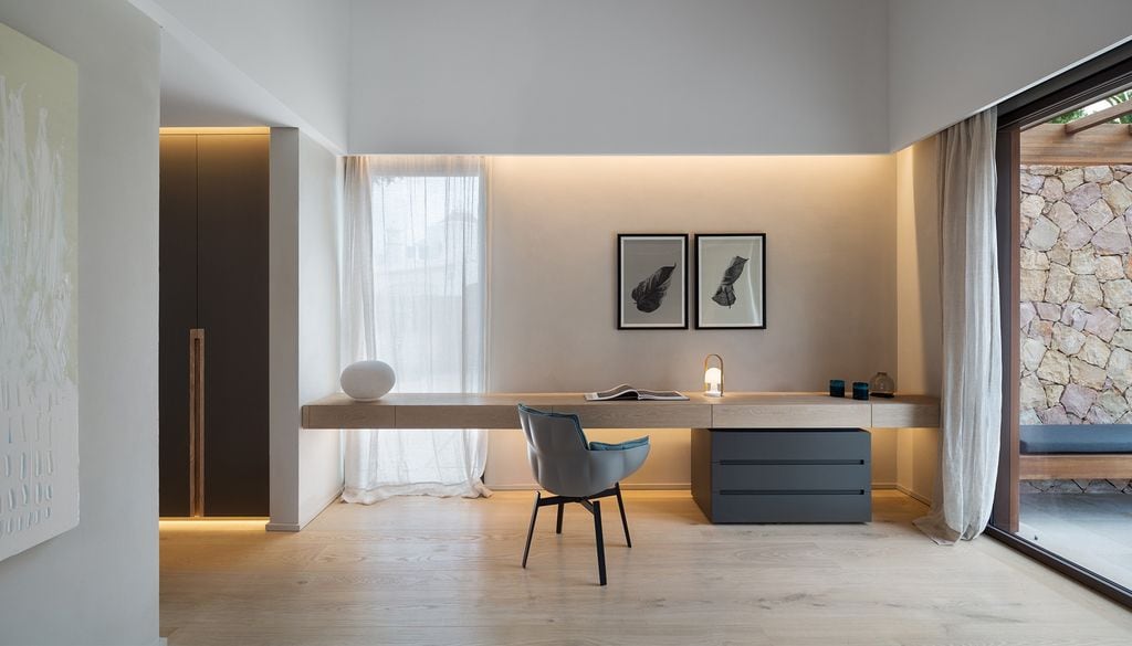 Zona de despacho con iluminación artificial bien estudiada