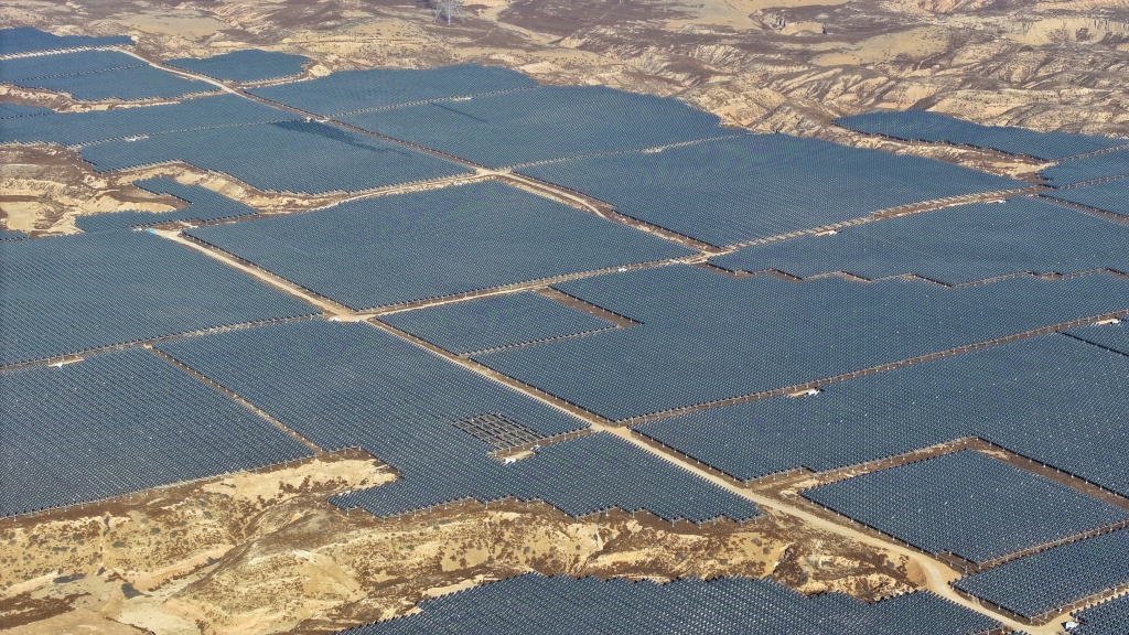 La economía china creció "alrededor del 5%" en 2025, afirma Xi