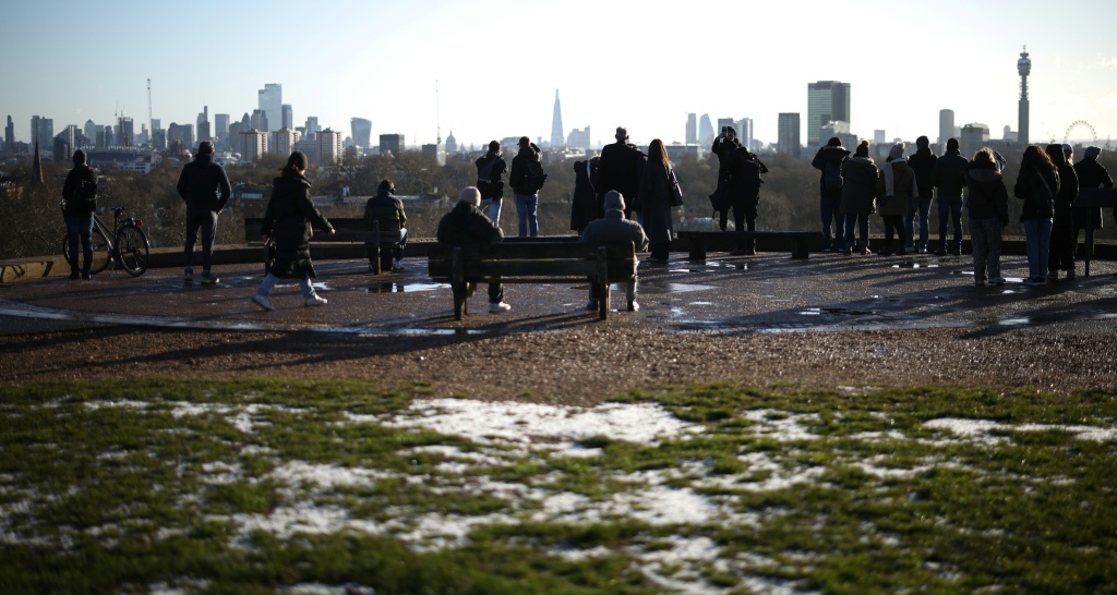 La bolsa de Londres supera por primera vez los 10.000 puntos