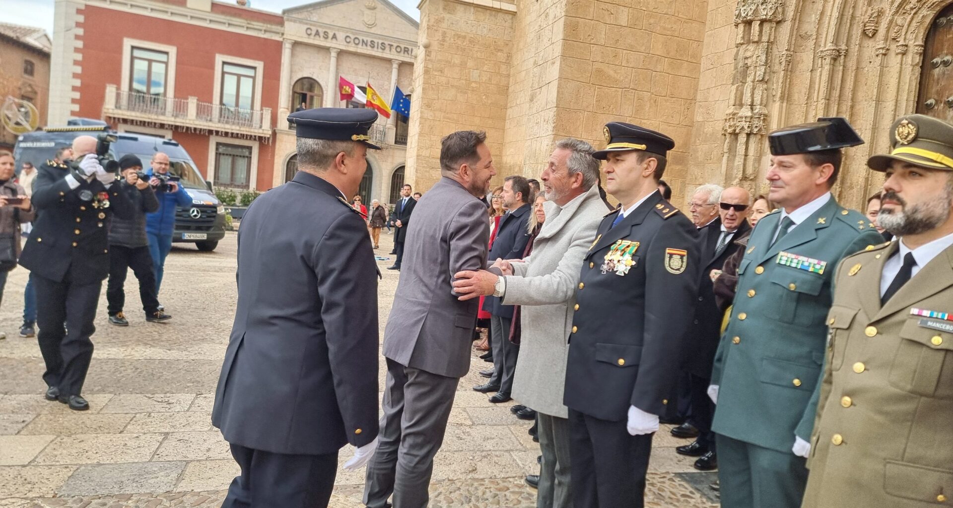 El 202 aniversario de la Policía Nacional reúne a autoridades y agentes en un acto institucional en Valdepeñas - Ayuntamiento de Valdepeñas