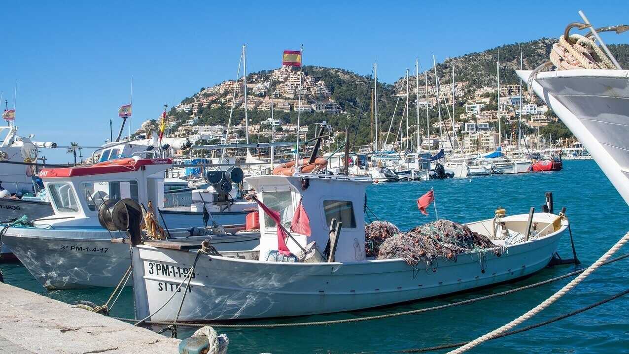 Los pescadores baleares alertan de que el nuevo control pesquero pone en jaque la viabilidad de la flota artesanal