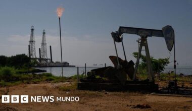 Trump asegura que Venezuela entregará a EE.UU. entre 30 y 50 millones de barriles de petróleo