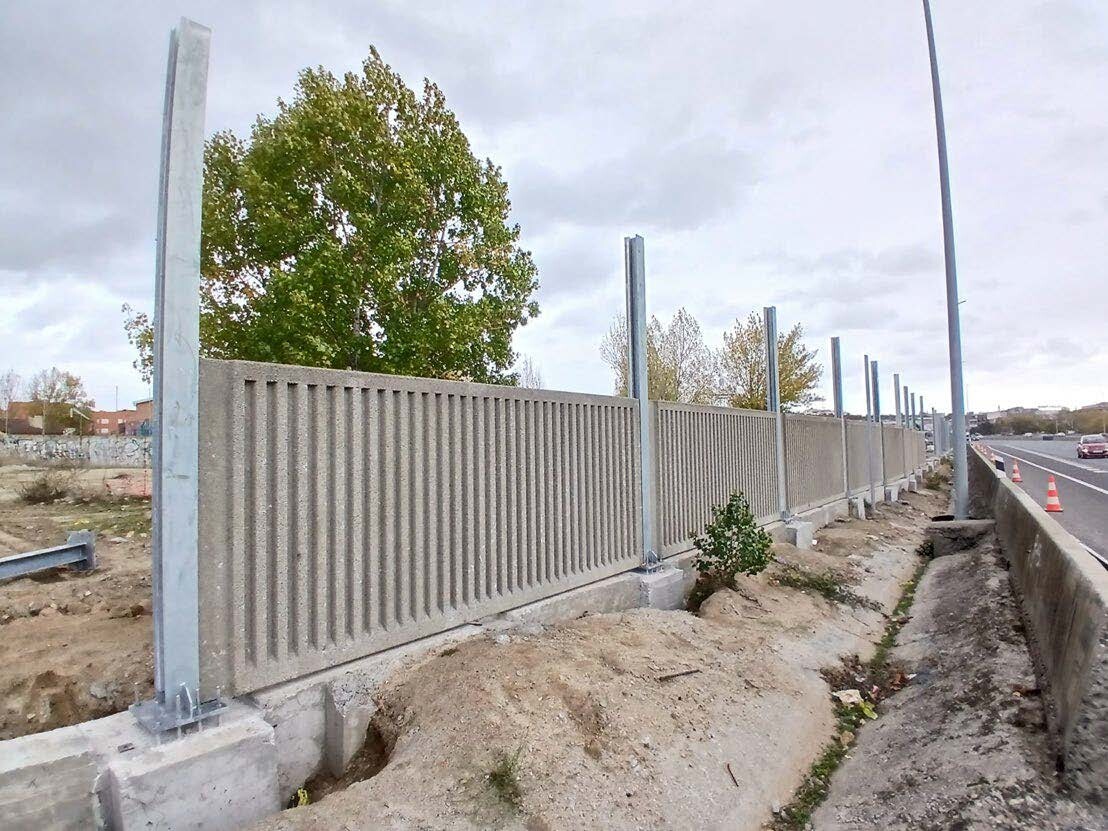Transportes avanza con los trabajos de aislamiento acústico de la AP-6 en Villaba y Alpedrete, con una inversión de un millón de euros