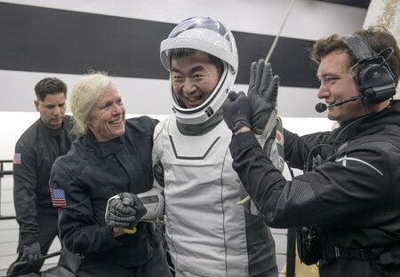 El astronauta japonés Yui Kimiya regresa a la Tierra desde la Estación Espacial Internacional