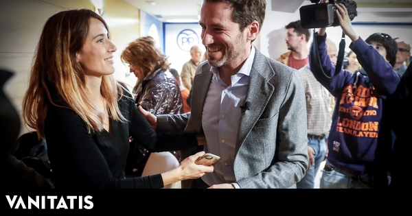 con Bárbara Goenaga, rodeado de amigos y un detalle muy significativo