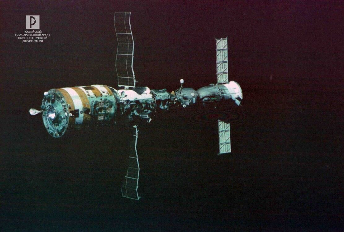Enfermedad en el espacio: los regresos de emergencia de naves espaciales por motivos de salud