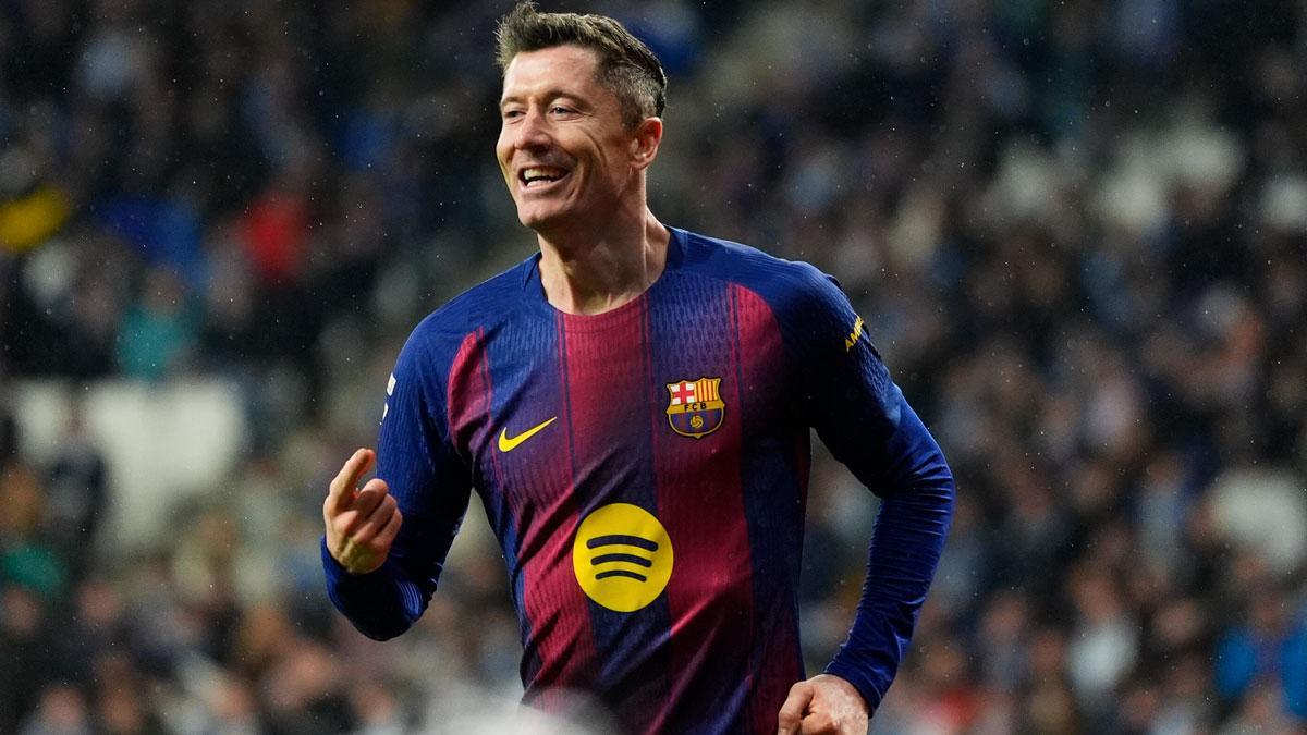 Lewandowski celebra su gol contra el Espanyol