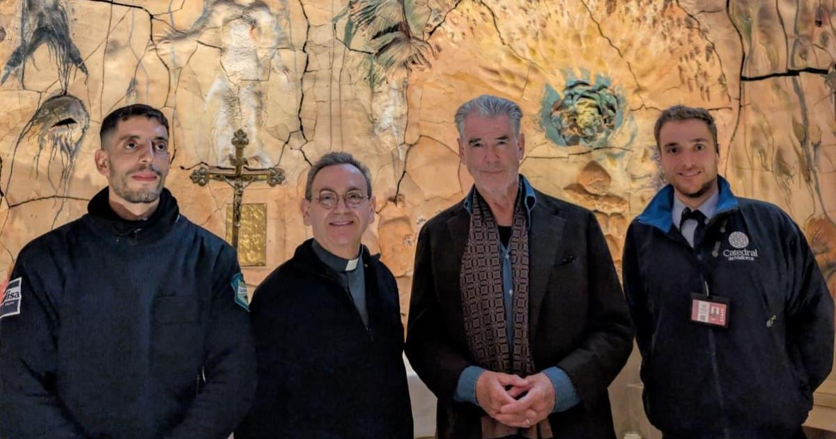 Pierce Brosnan y Helen Mirren visitan la Seu y la Fundació Miró Mallorca