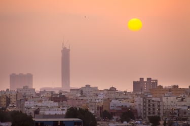 La torre es la pieza central de un proyecto de 20,000 millones de dólares llamado Jeddah Economic City, una zona urbana de 5.3 millones de metros cuadrados que busca transformar la ciudad de Yeda en un centro financiero internacional.