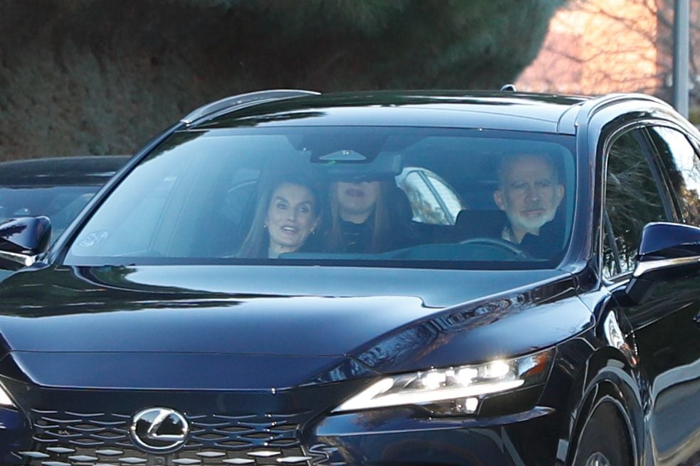 La infanta Sofía iba detrás de su madre