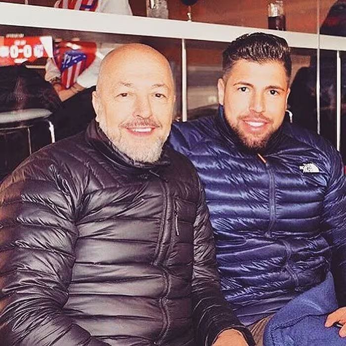 Kike Quintana con su padre Enrique, hermano de Ana Rosa