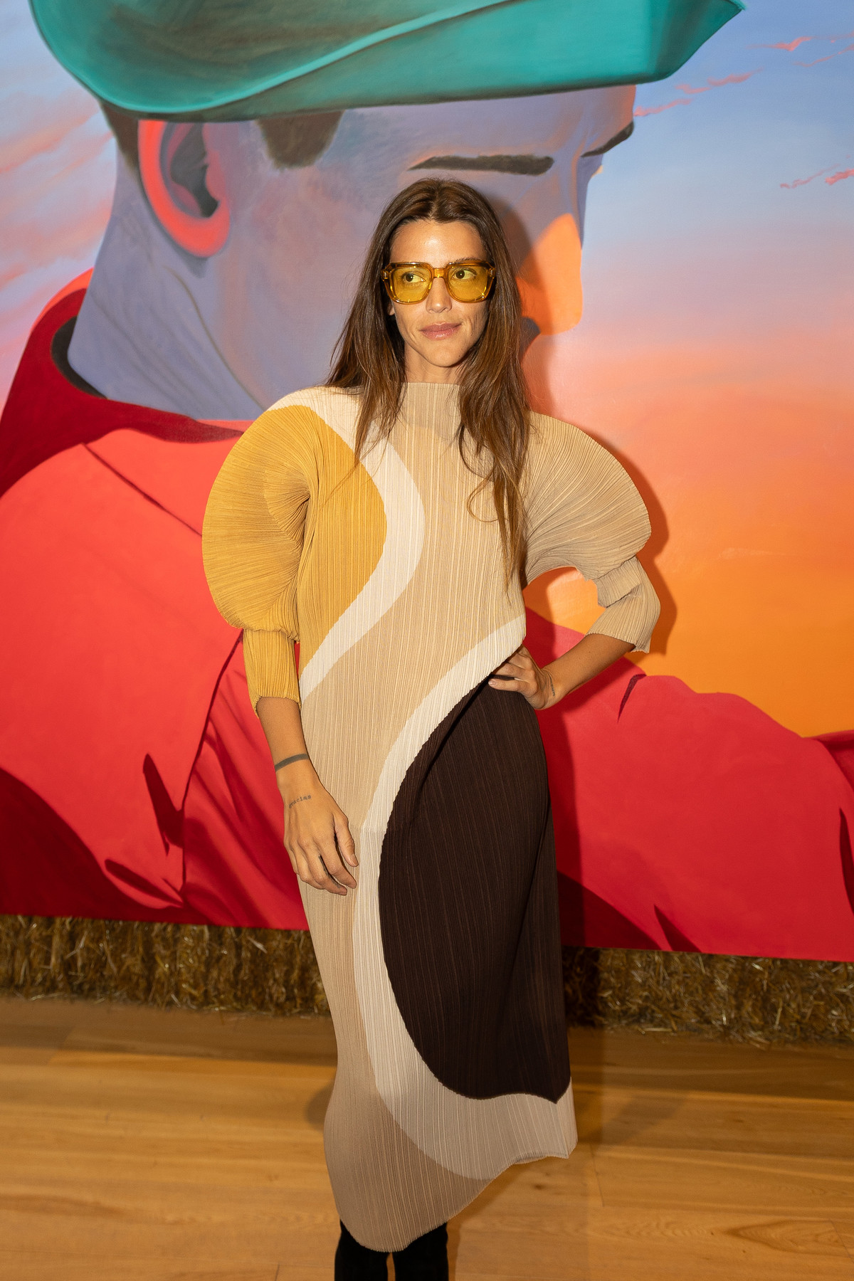 Calu Rivero en la apertura de la artista Ana Segovia en la Fundación Cervieri Monsuárez.