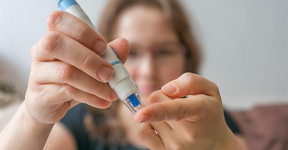 Una gota de sangre del dedo podría servir para detectar el Alzheimer