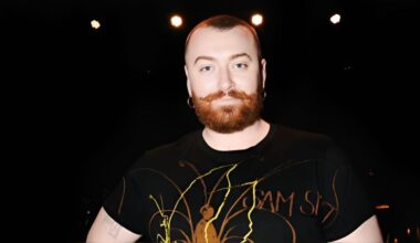 Sam Smith disfruta sus vacaciones en el Amazonas y es captado en Cusco tomándose fotos con sus seguidores