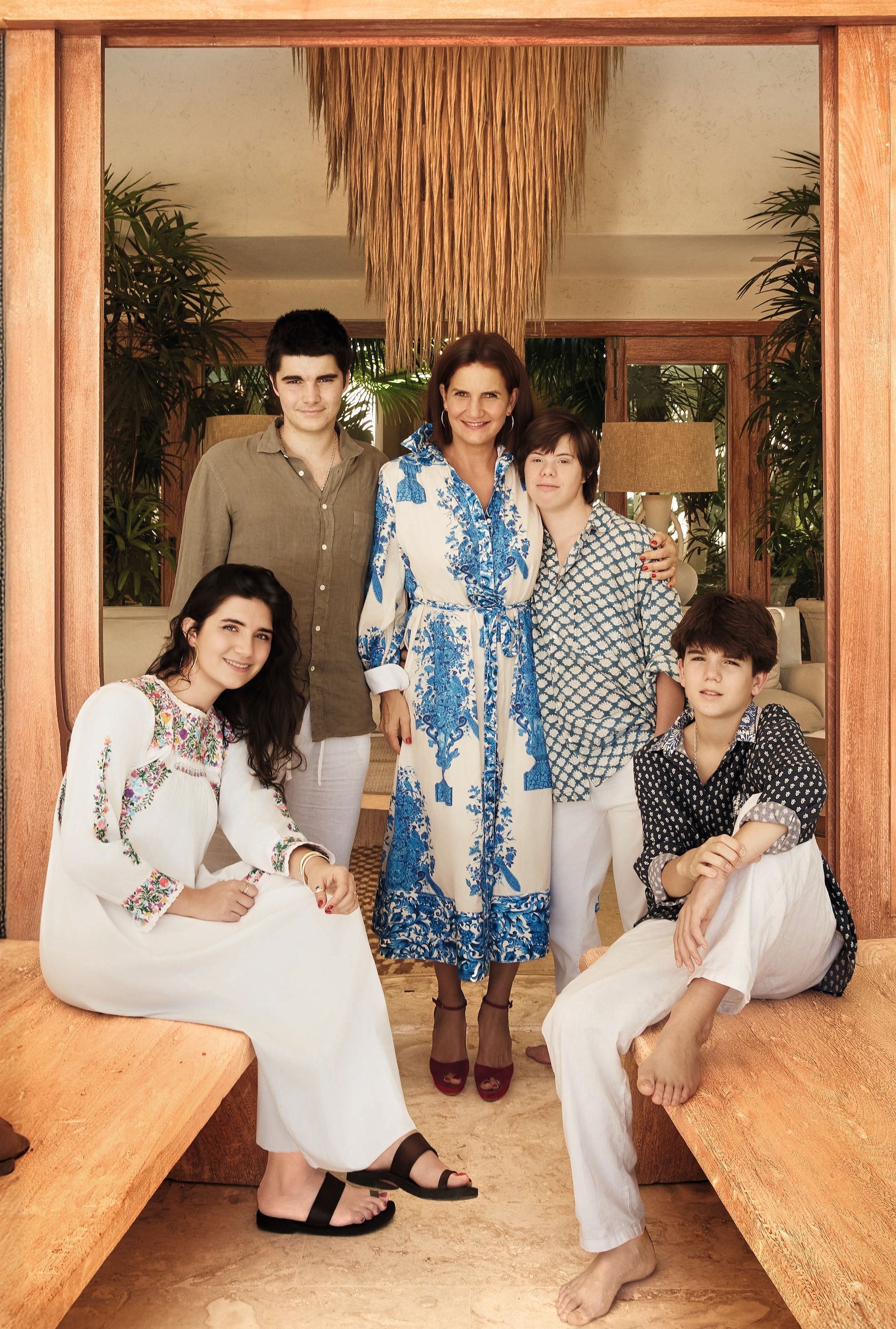 Samantha Vallejo-Nágera con sus cuatro hijos 