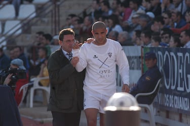 Su paso por el club es recordado en dos etapas distintas, pero fue la primera la que dejó una huella imborrable. En la 2003/04 llegó al Albacete en Primera División y se convirtió en el referente ofensivo del equipo de César Ferrando. Formó una sociedad letal con jugadores como Líbero Parri y Antonio Pacheco. Posteriormente en la 2005/06, tras su paso por el Sevilla, Aranda regresó al Albacete, esta vez en Segunda División tras el descenso del equipo.