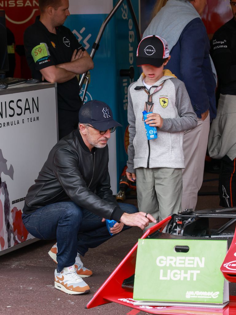 Gad con el pequeño Raphaël