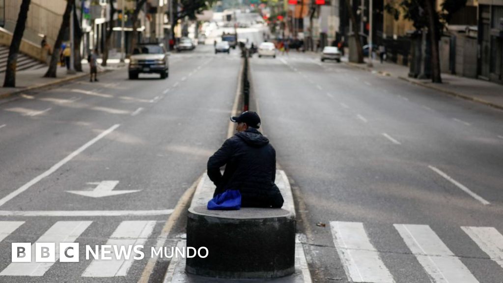 Qué hay detrás de la aparente calma en Caracas tras el ataque de EE.UU. y la captura de Maduro