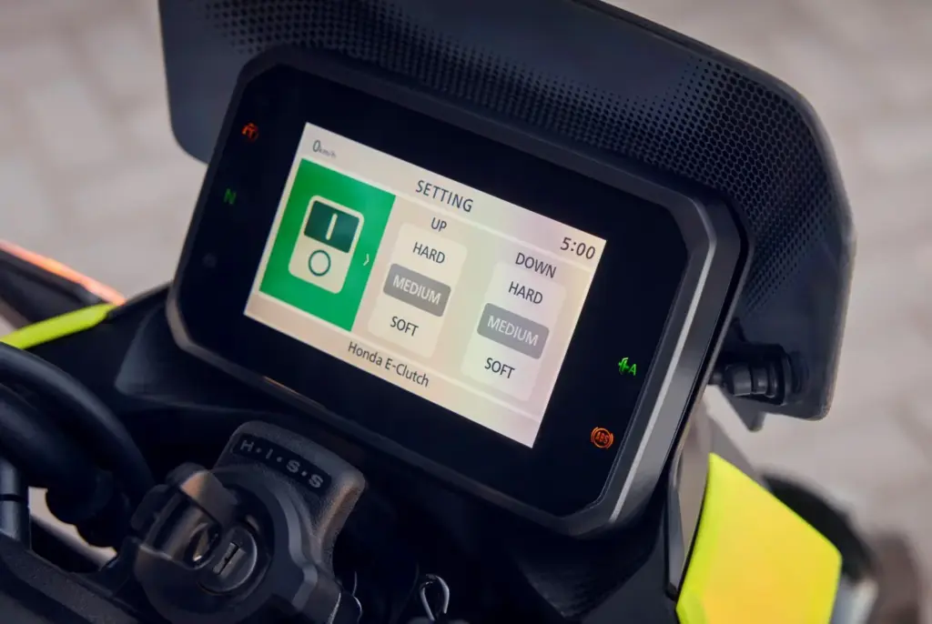 556120 26YM Honda CB500 Hornet Motor16