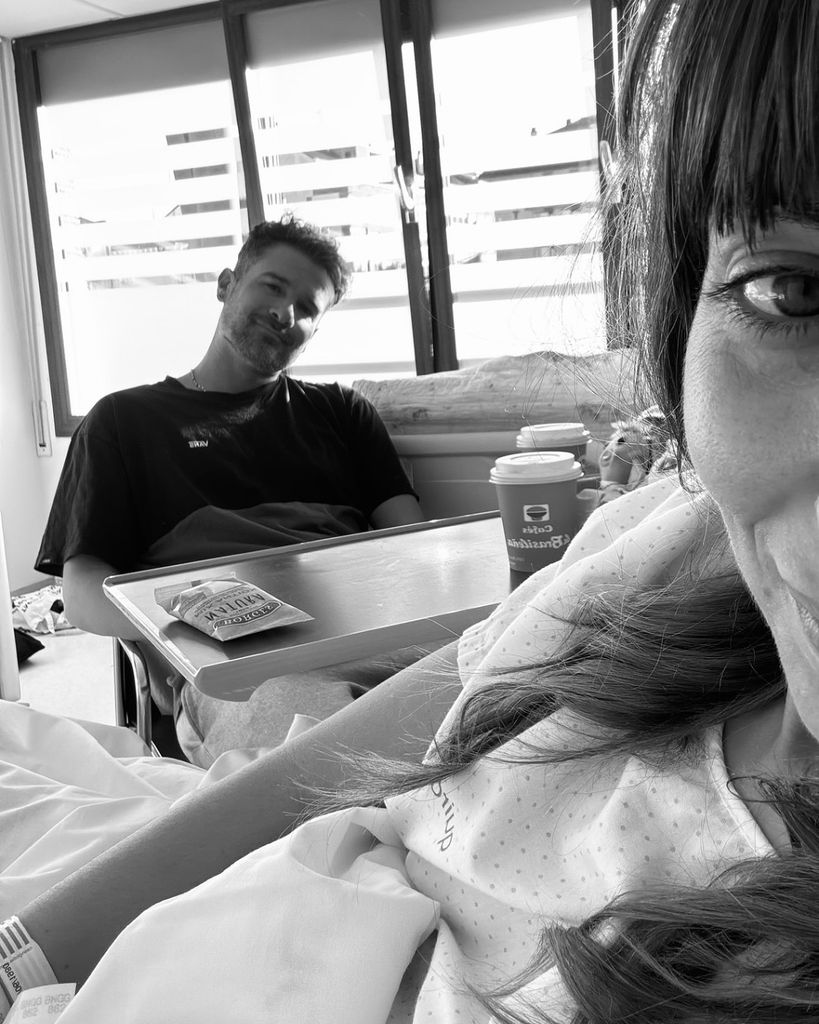 Almudena Cid se recupera tras su operación con su novio, Gerardo García Berodia