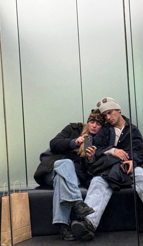 Martina Figo en Japón de viaje con sus padres Luis Figo y Helene Svedin y sus hermanas. 