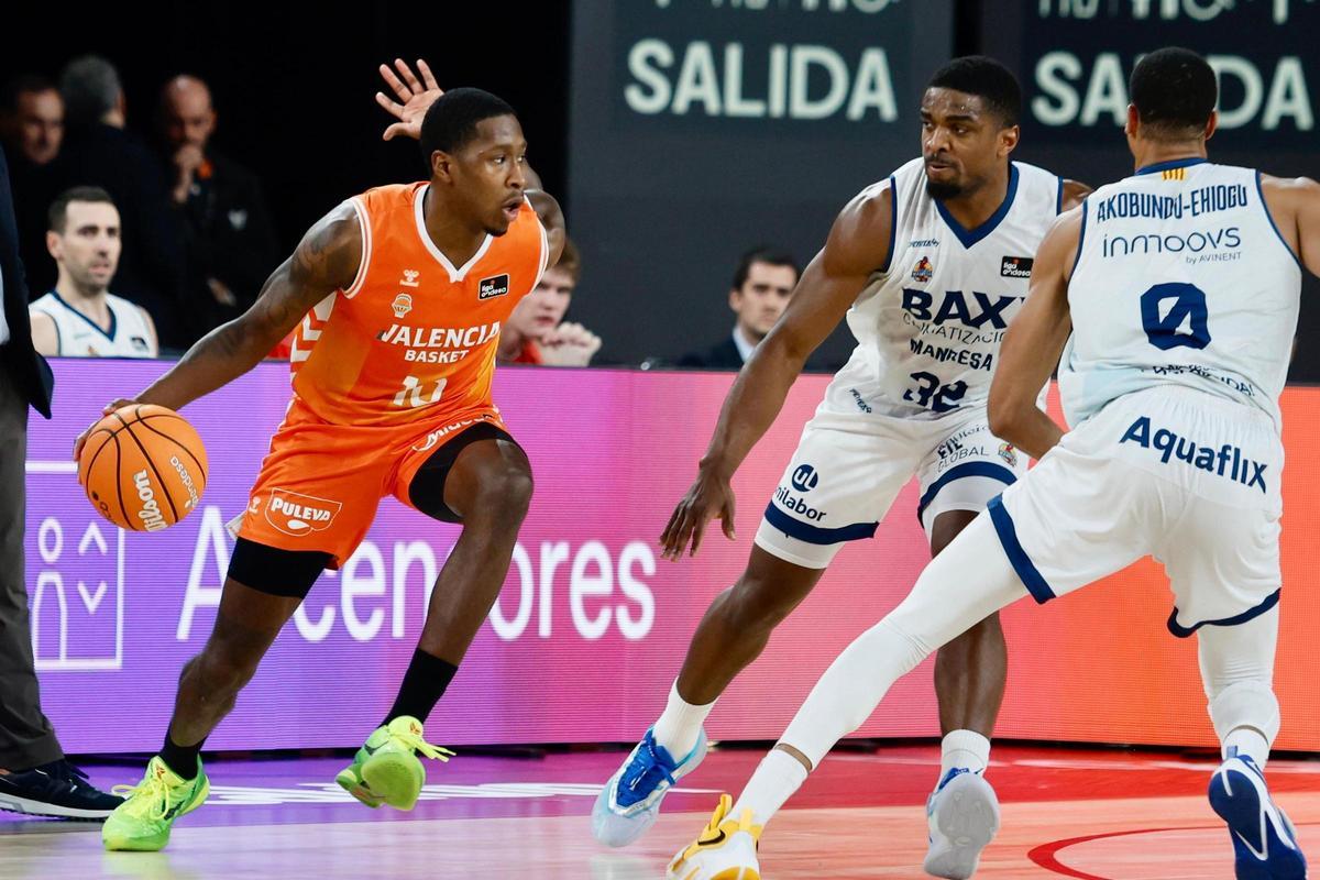 Omari Moore, protagonista de algunas de las acciones más espectaculares.