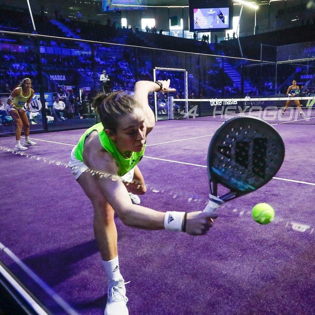 Marta Ortega y Gemma Triay, durante su estreno en la Hexagon Cup de pádel 2023