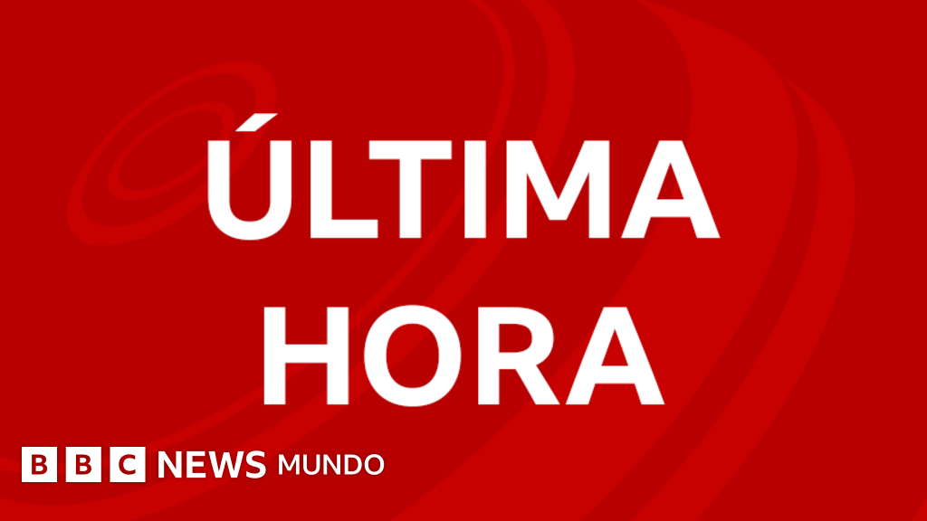 Reportan explosiones y sobrevuelo de aviones en Caracas y otras partes del país y el gobierno de Maduro denuncia una "agresión militar" de EE.UU.
