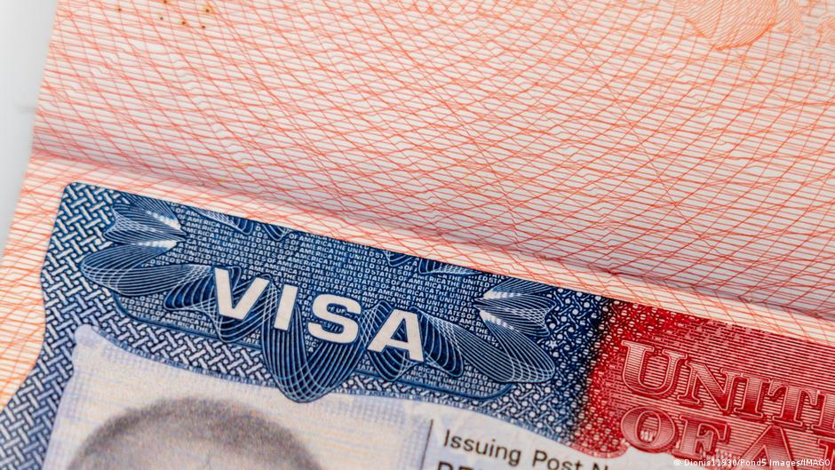 EE. UU. suspende emisión de visas de inmigrante a 75 países