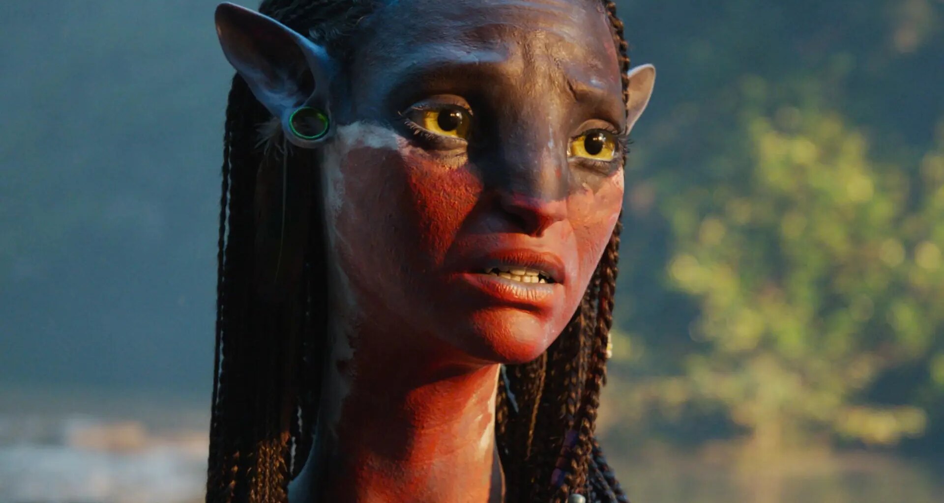 Fuego y ceniza sigue liderando la taquilla un mes después, pero es la que peor funciona de la saga