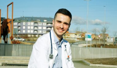 Darío Valdés, en el entorno del Hospital de León.