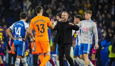 Flick: "Joan es el número 1, por eso juega hoy"