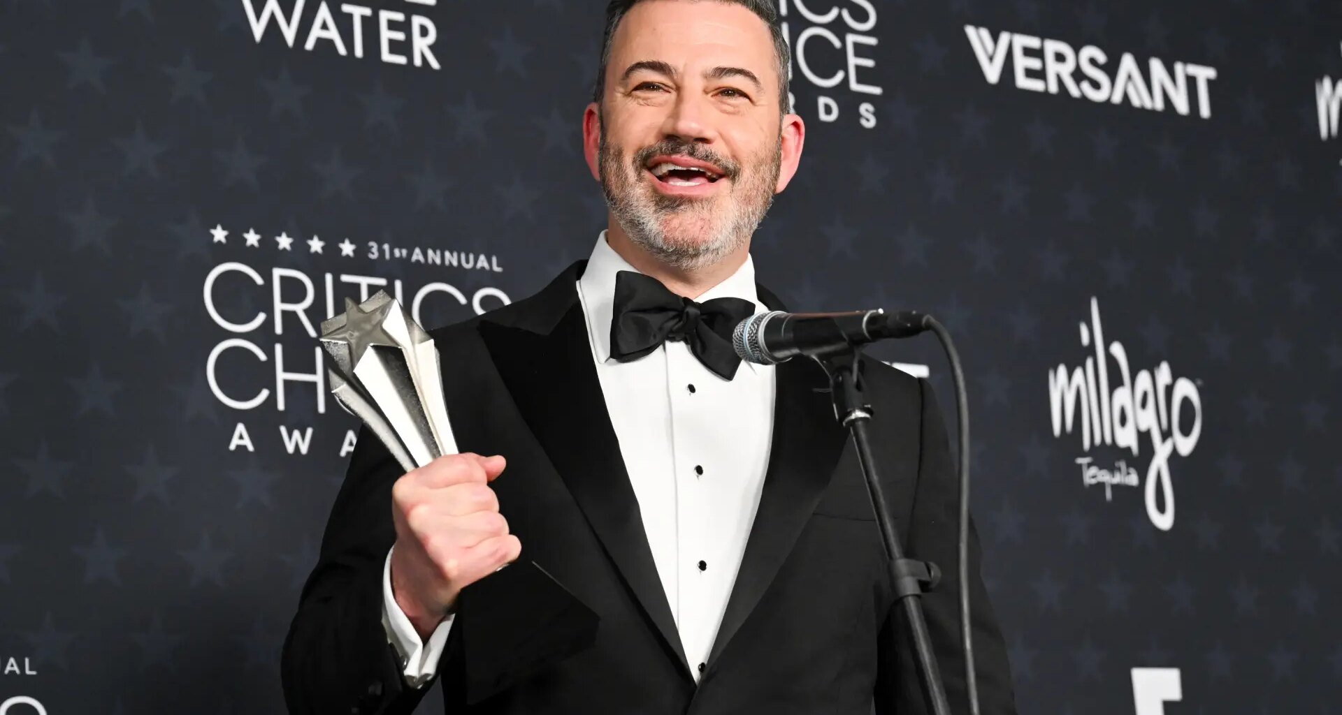 "Gracias presidente por las cosas ridículas que hace cada día"