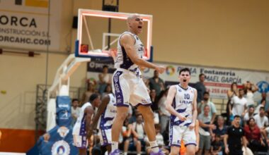 Pau Isern festeja eufórico el agónico y épico triunfo en Morón.