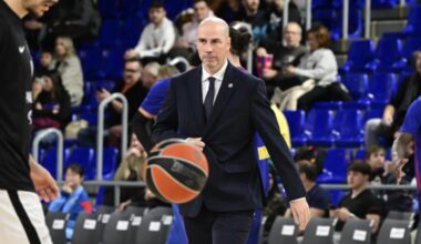 Joan Peñarroya recibido con aplausos en el Palau - Mundo Deportivo