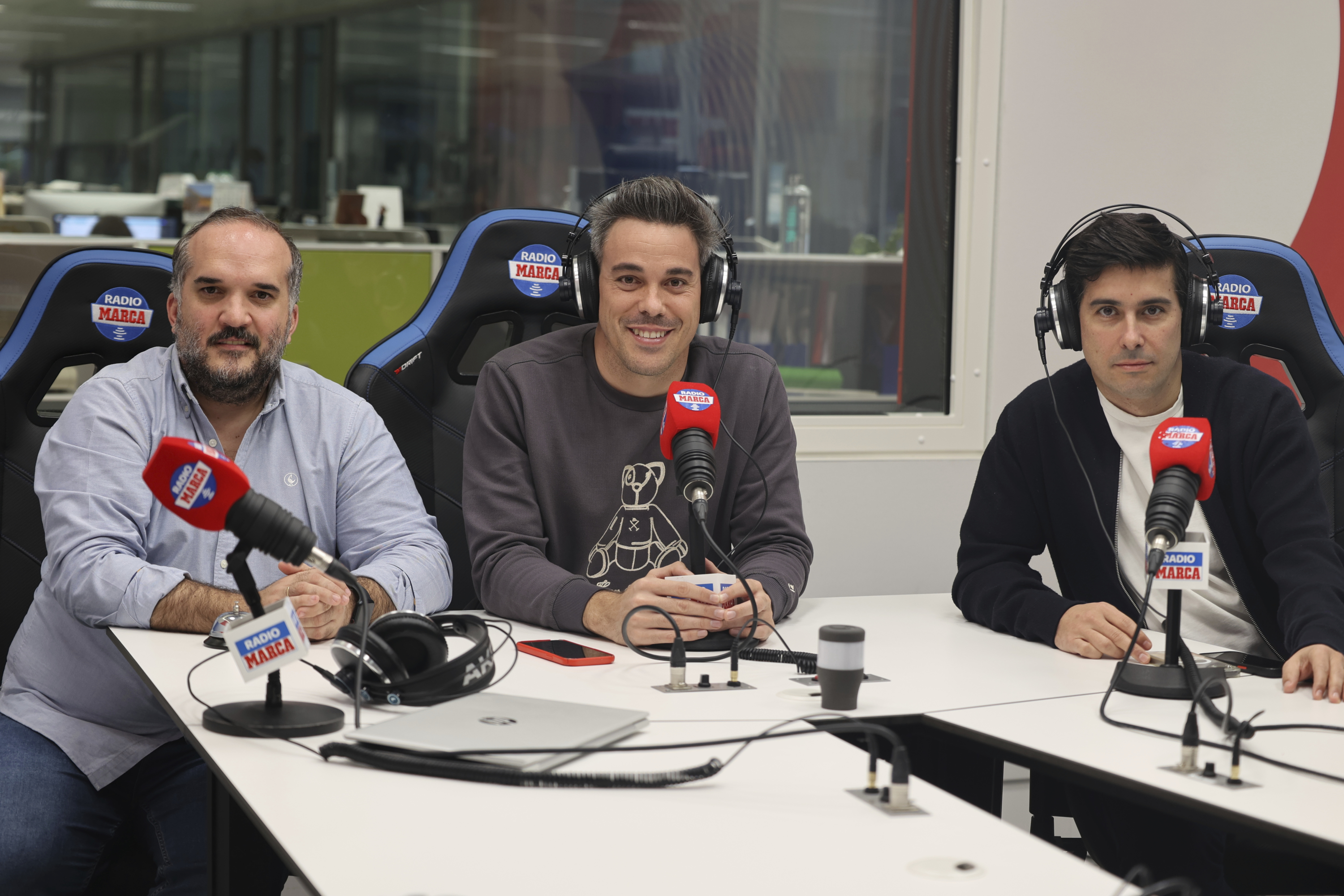 Nacho Labarga, José Rodríguez y Ángel Luis Fernández, en el estudio.