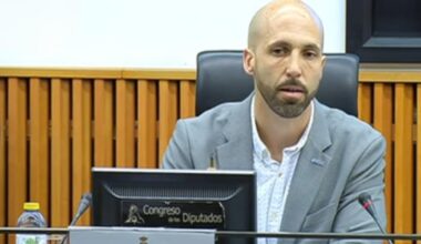 «Nos obligan a hacer la vista gorda pero debemos multar»