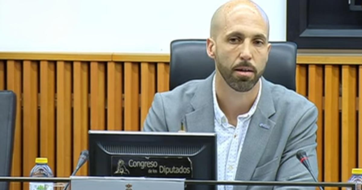 «Nos obligan a hacer la vista gorda pero debemos multar»