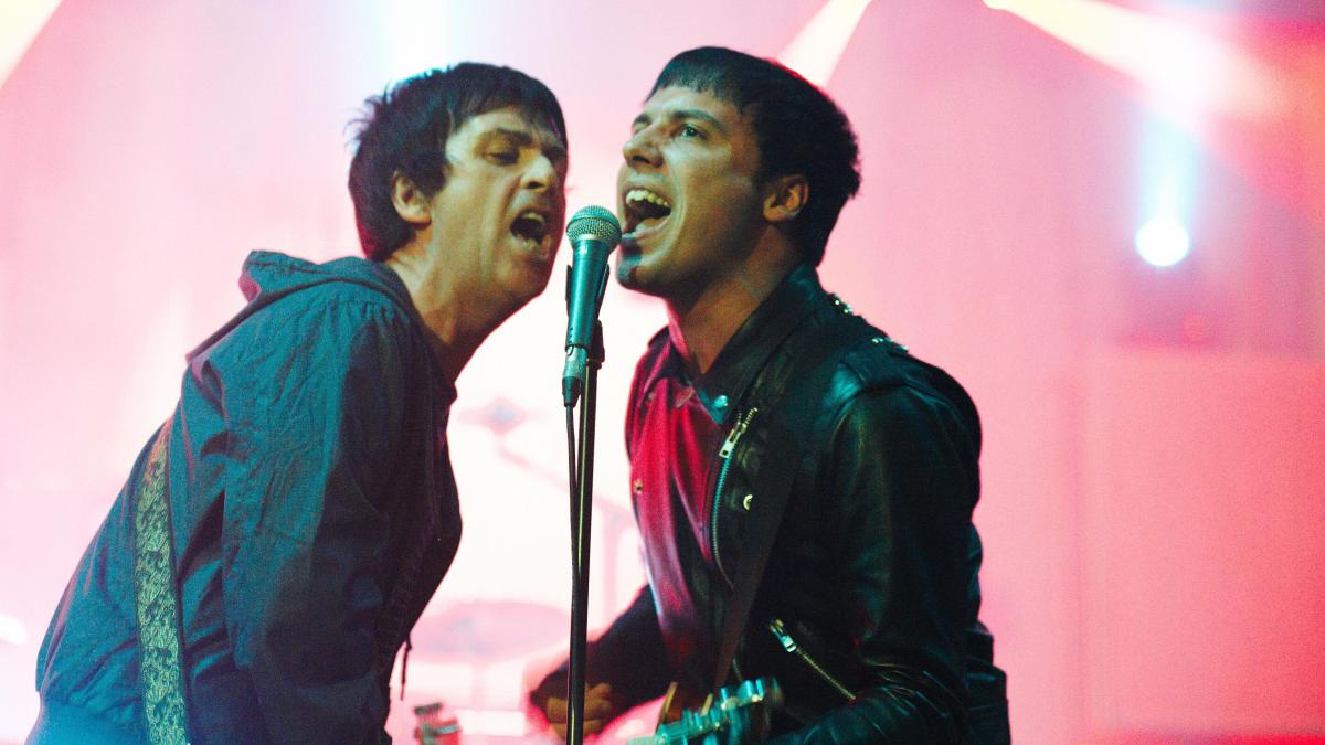 The Cribs vuelve con 'Selling a vibe', un disco que mantiene intactas sus claves roqueras
