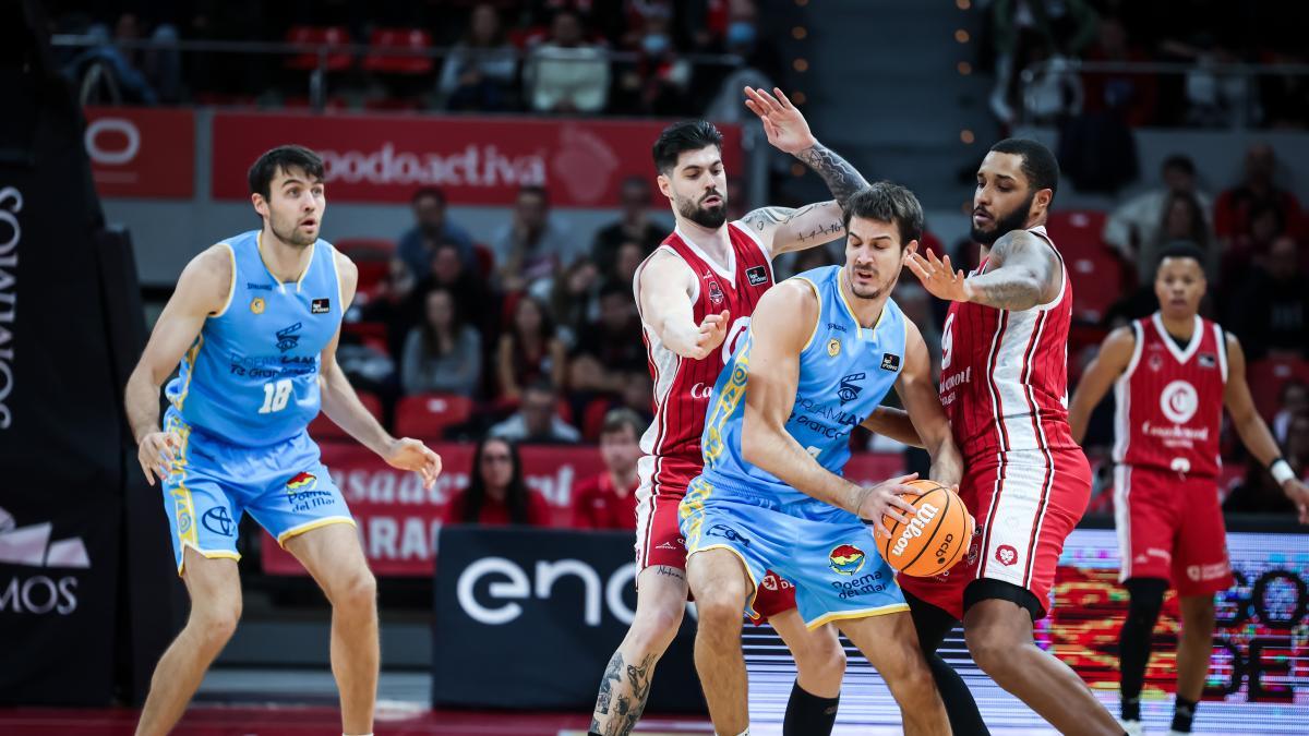 La derrota del 'Granca' clasifica a Barça y UCAM para la Copa