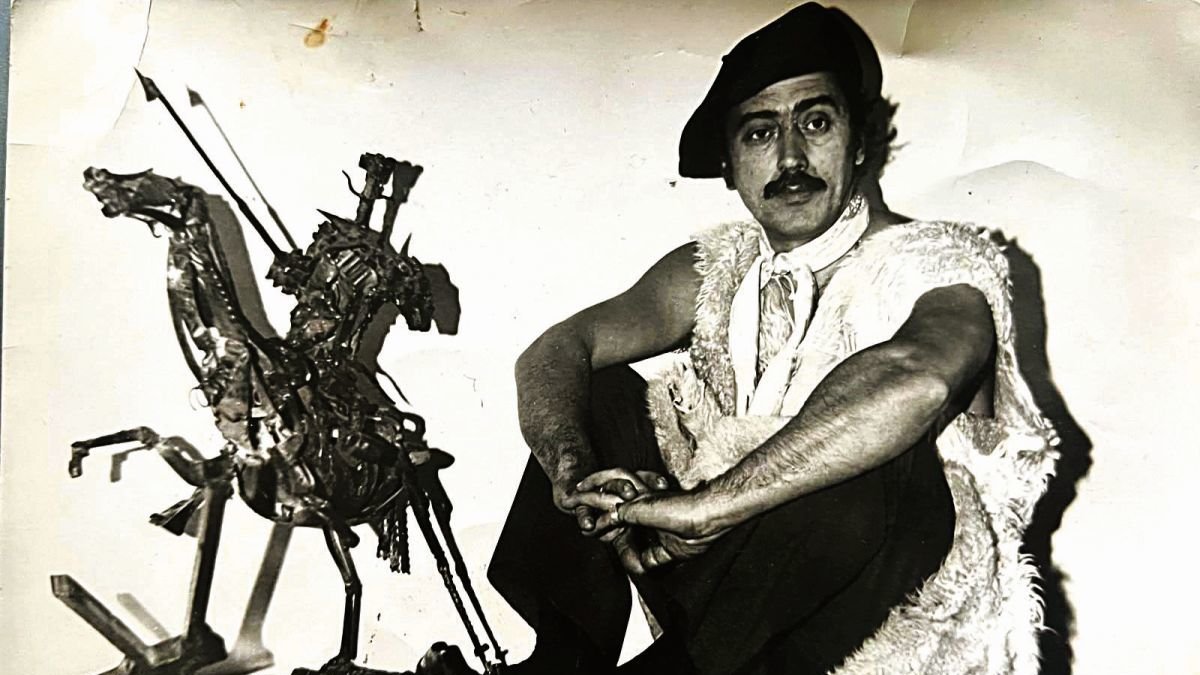 Imagen de joven del pintor y escultor leonés Manuel Díez Rollán.