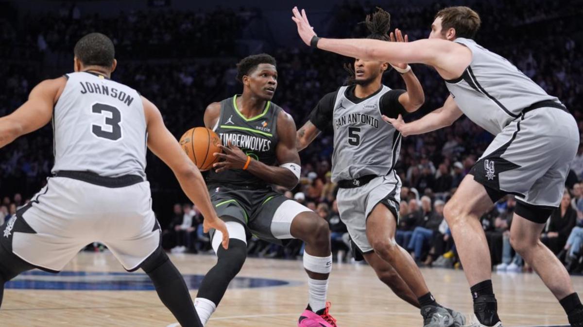 Un milagro de Edwards frena a los Spurs y los Thunder sacan el rodillo