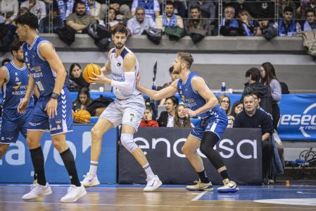 En acción en el partido de Burgos, en el que logró la marca