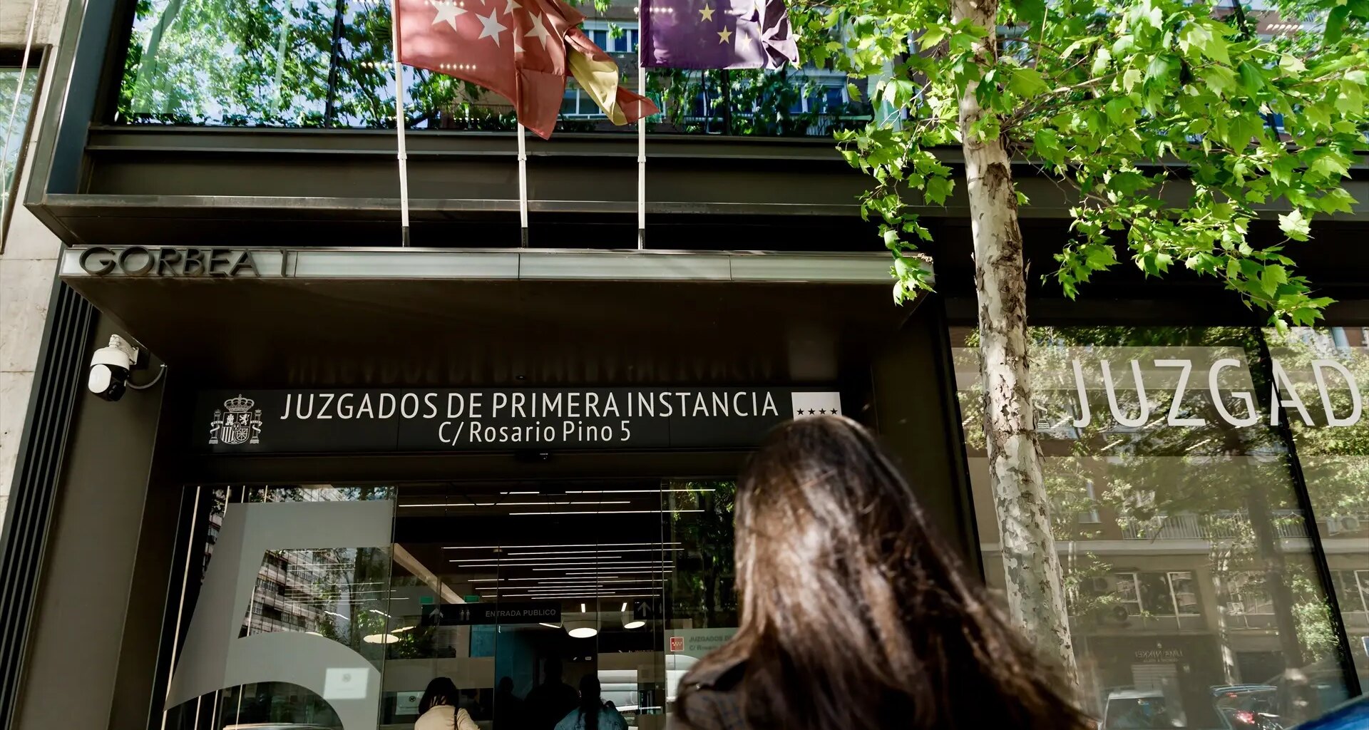 Desahucian en Madrid a dos menores huérfanas por violencia machista junto a su abuela